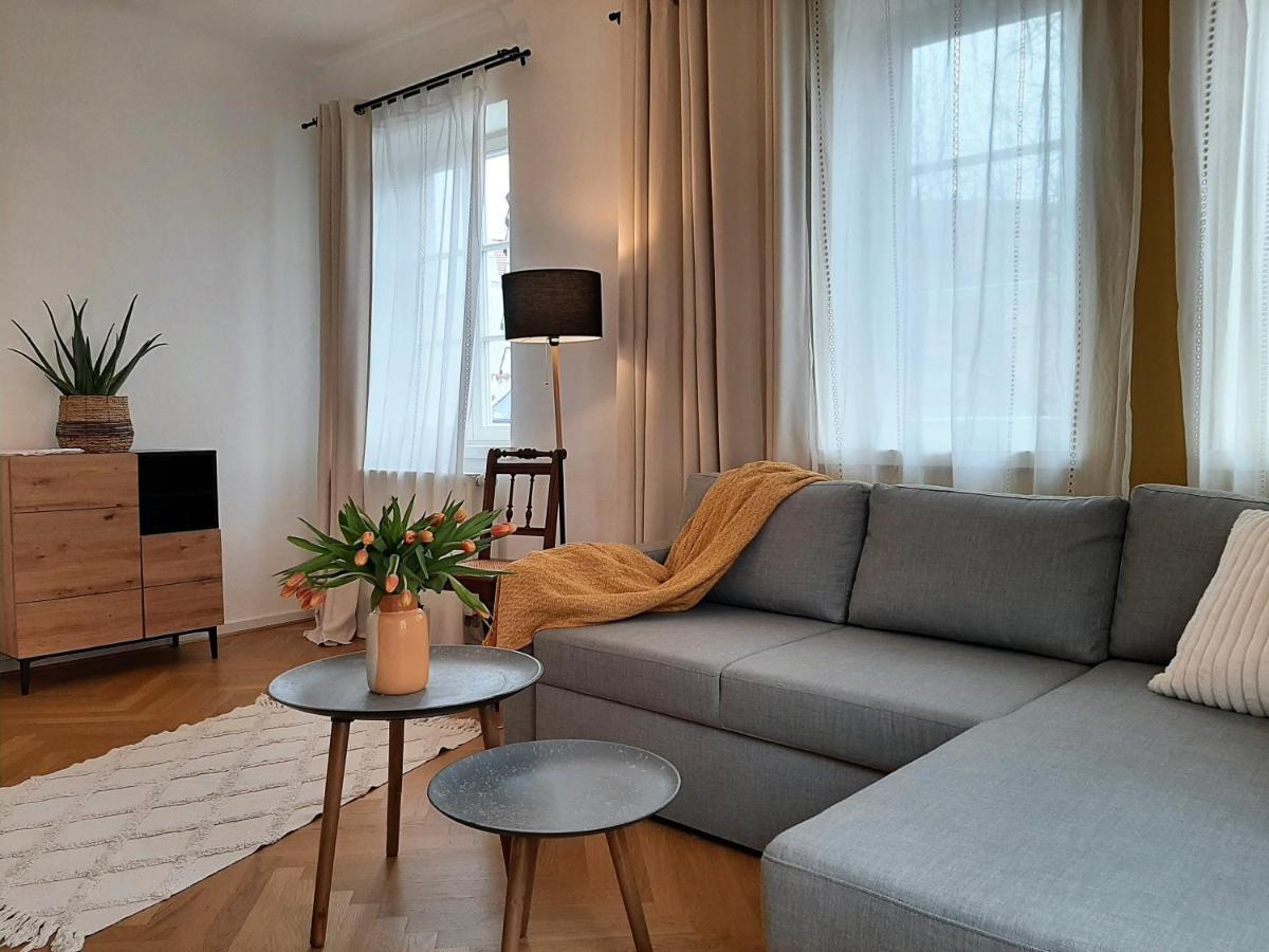 Apartment 4-6 Personen I 80Qm I Altstadt I Dachterasse I Parkplatz Штраубинг Экстерьер фото